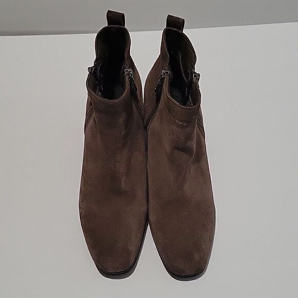 Blondo Stacked Block Heel Suede Boots - Picture 3 of 15